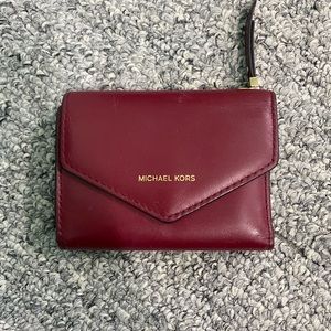 Michael Kors Multi-Pocket Wallet!